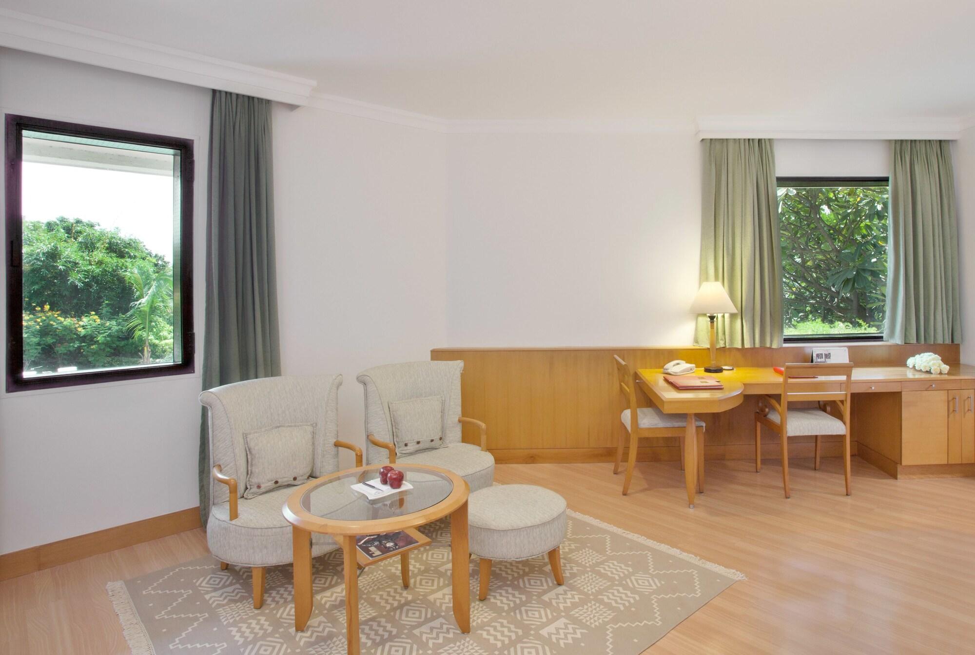 Trident Chennai Otel Dış mekan fotoğraf A room at the hotel