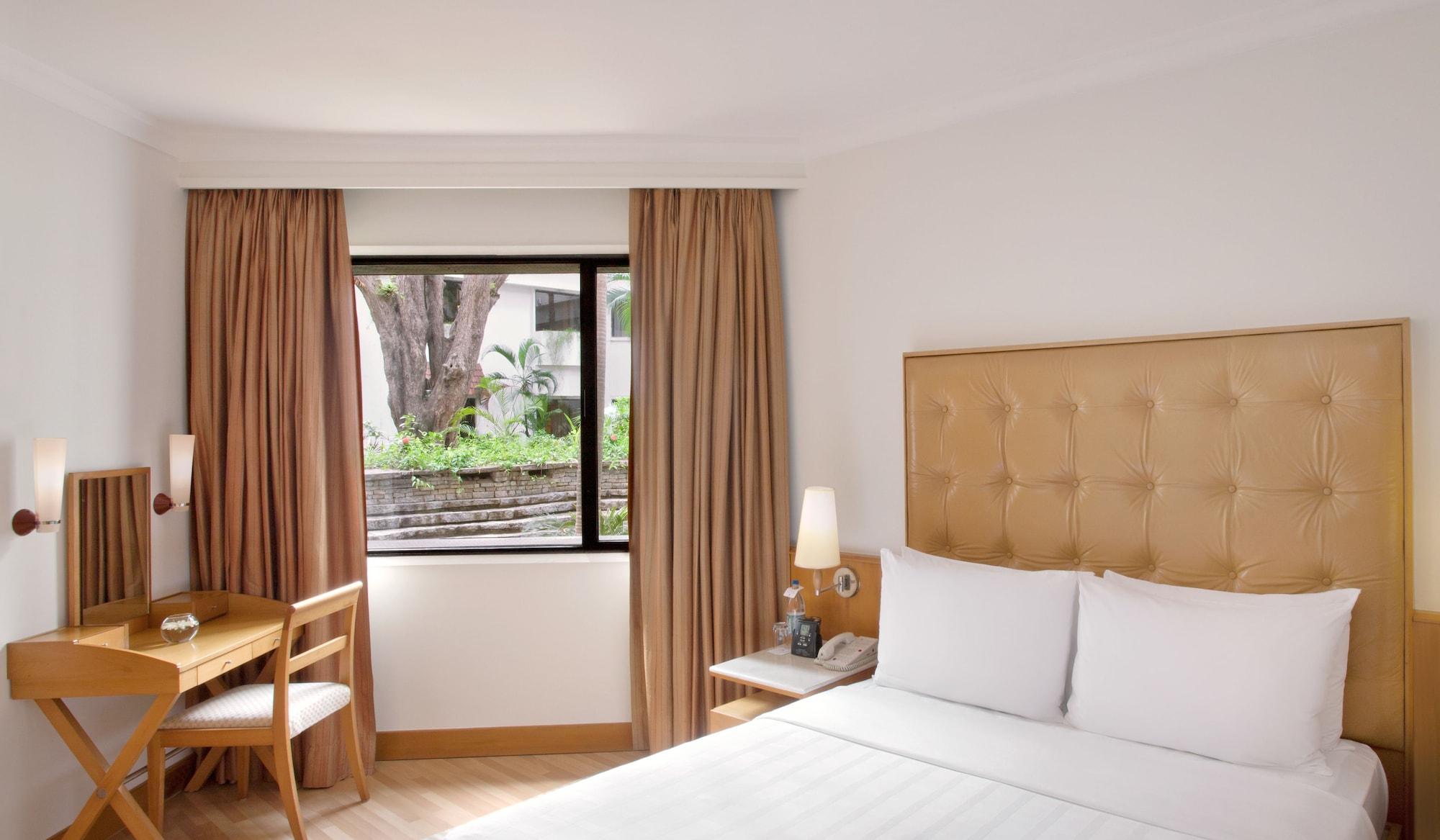 Trident Chennai Otel Dış mekan fotoğraf A room at the hotel