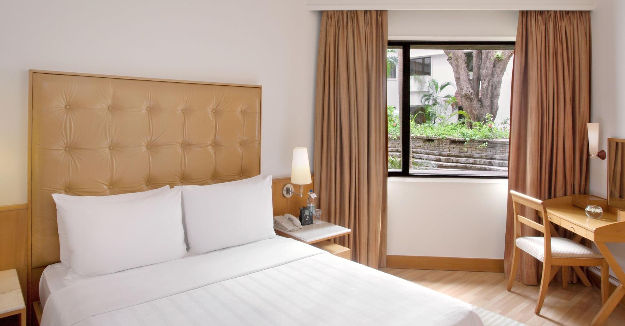 Trident Chennai Otel Dış mekan fotoğraf A room at the hotel